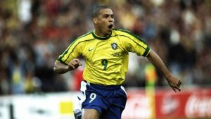 Tìm hiểu số áo thi đấu của Ronaldo de Lima Những năm đầu ở Brazil